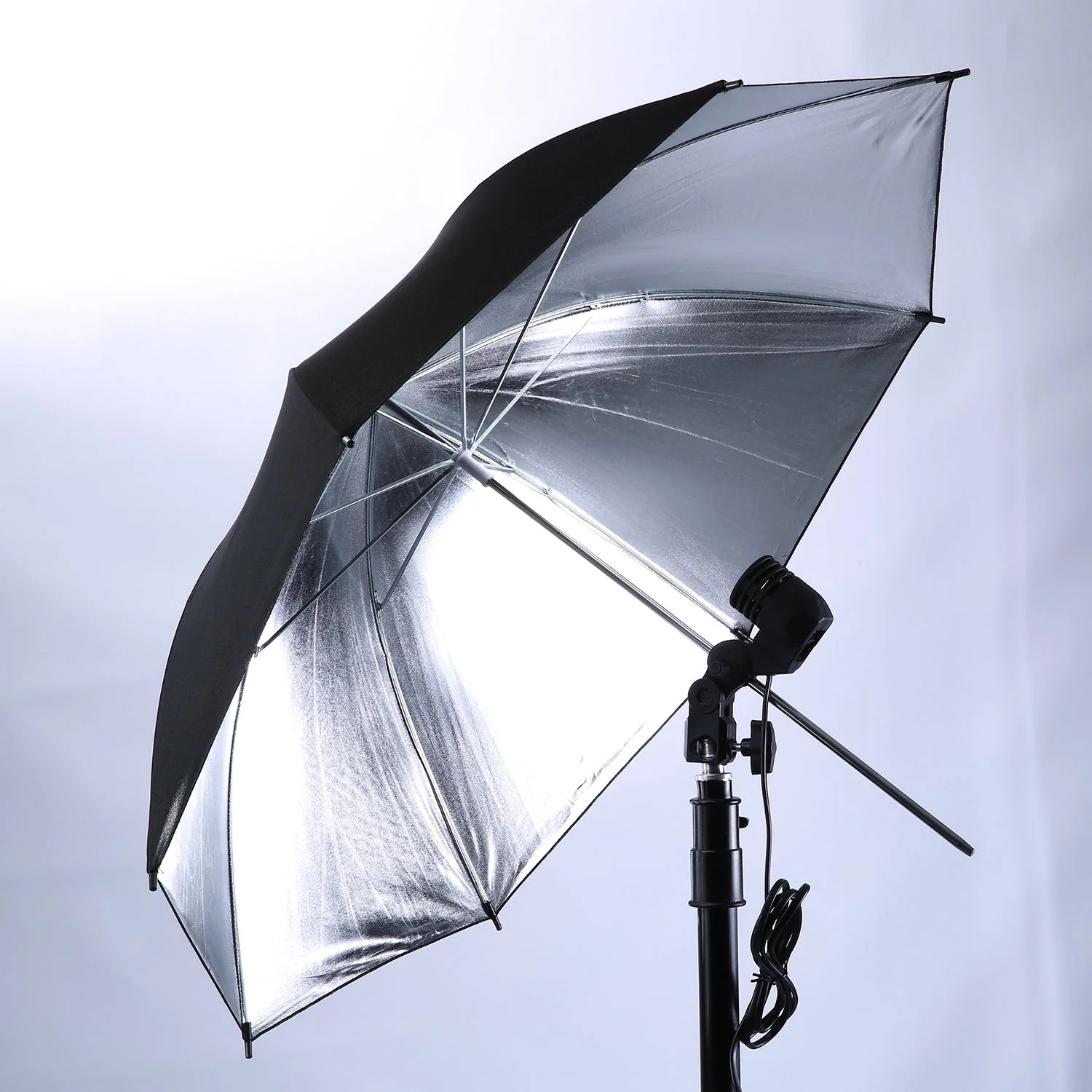 NEEWER 33"/84CM schwarz/silber Reflektor Schirm für Studiofotografie - Image 3